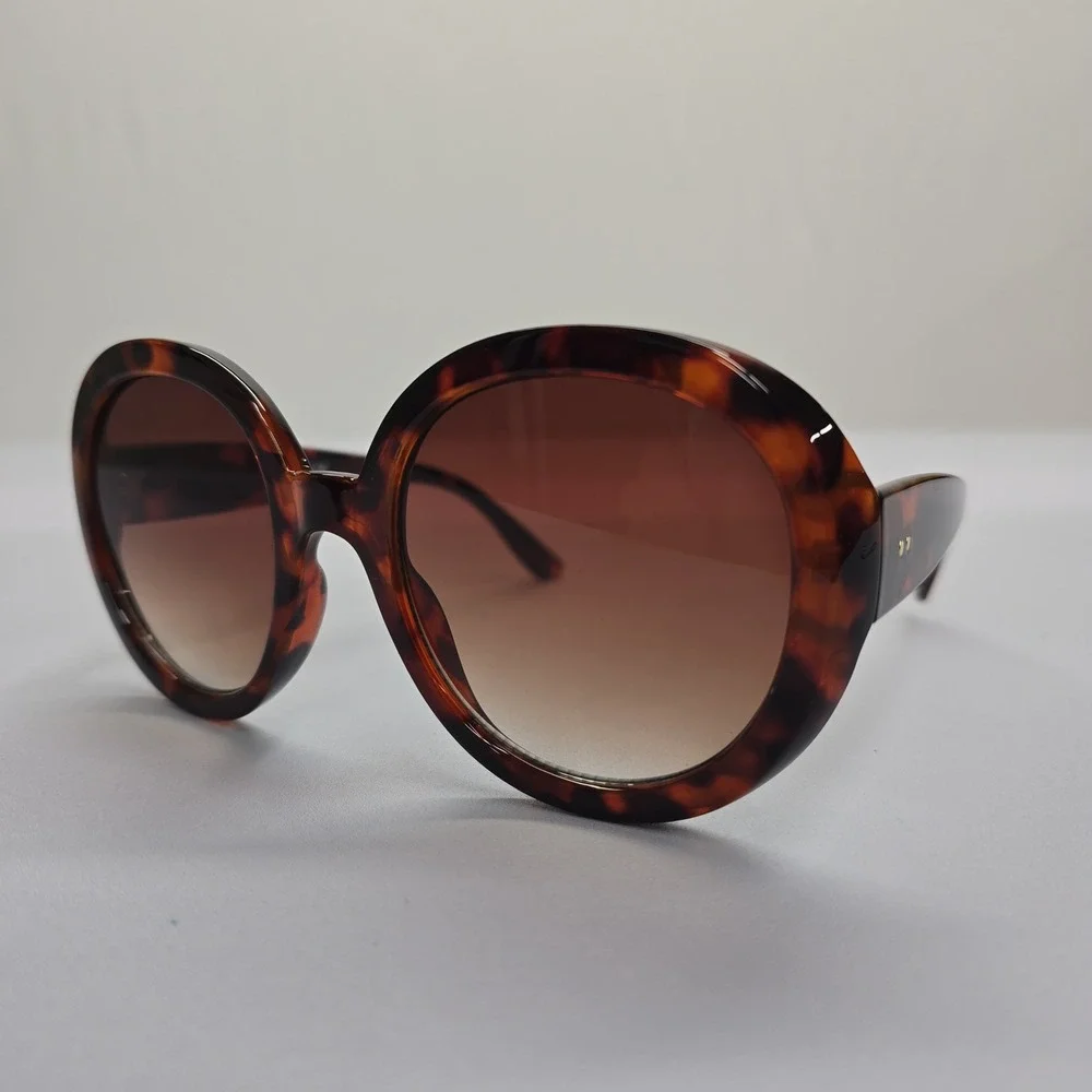 Unbranded new wear